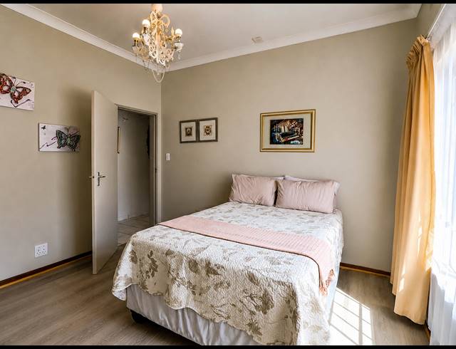 4 BEDROOM HOUSE FOR SALE IN LYTTELTON MANOR